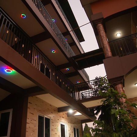 Homey Lodge Kumasi Bagian luar foto