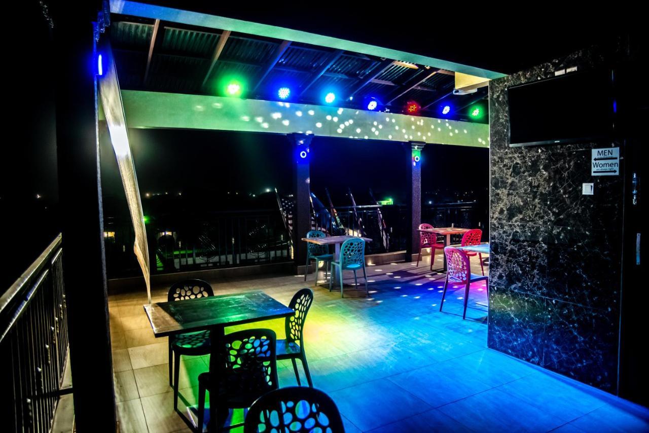 Homey Lodge Kumasi Bagian luar foto