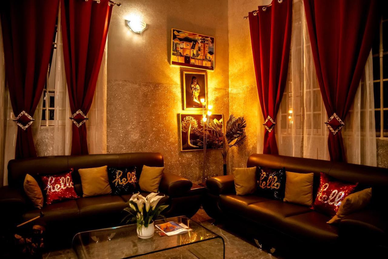 Homey Lodge Kumasi Bagian luar foto