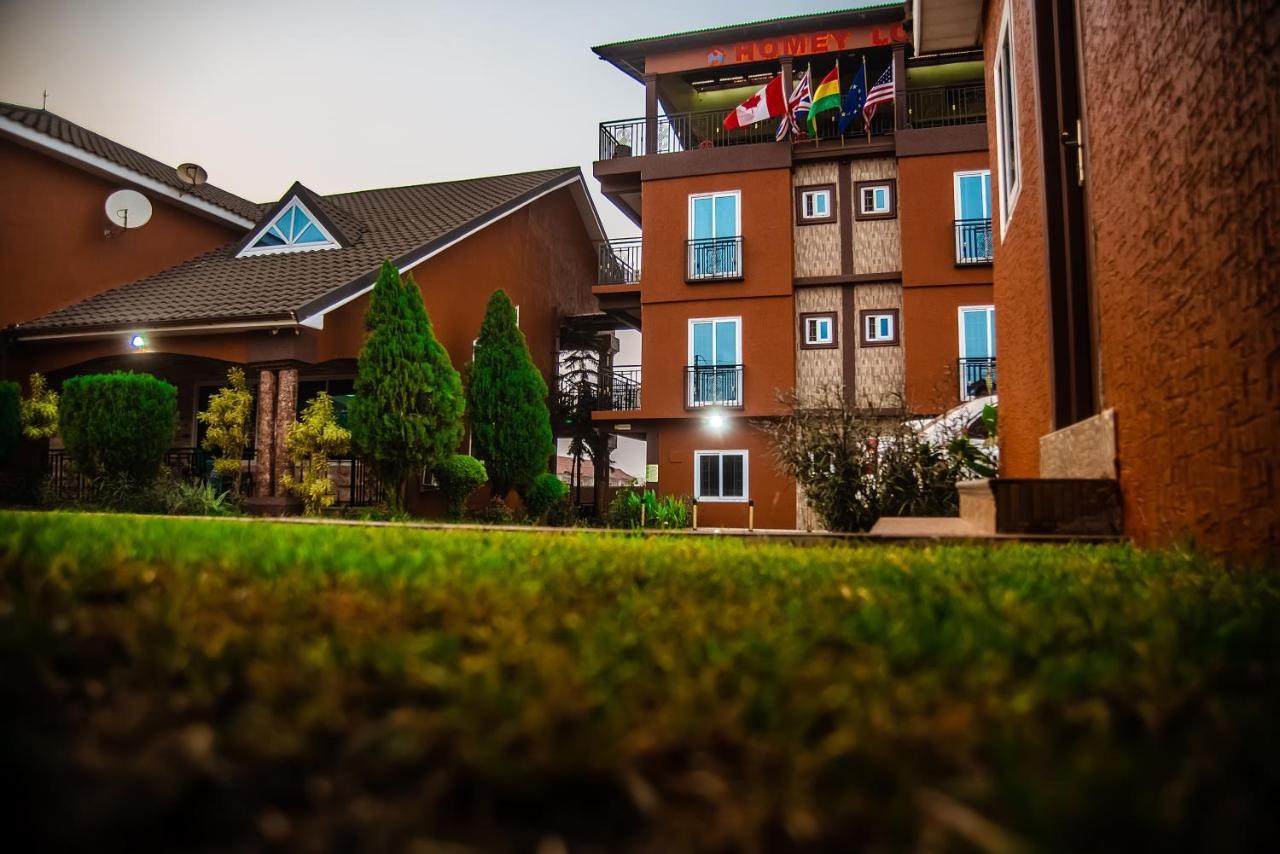 Homey Lodge Kumasi Bagian luar foto