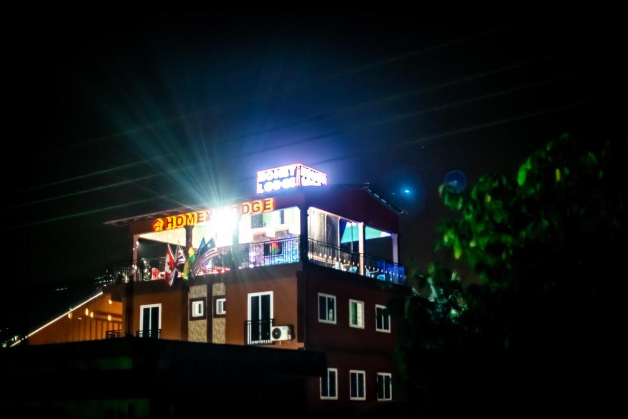 Homey Lodge Kumasi Bagian luar foto