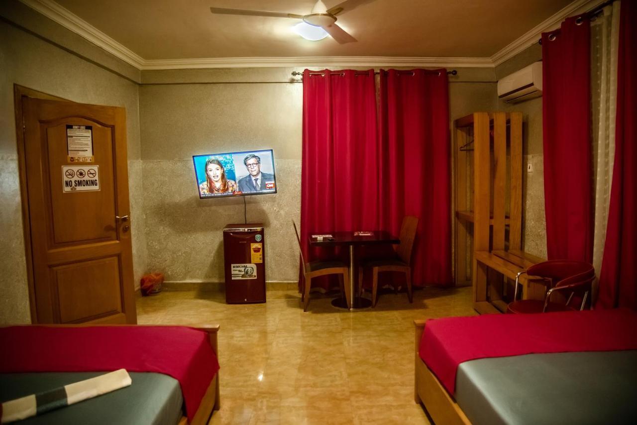 Homey Lodge Kumasi Bagian luar foto